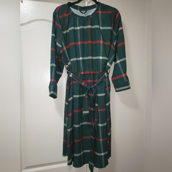 BloomChic Holiday Green Plaid Belted Dress w/ Pockets  Size 18/20 - Picture 8 of 9
